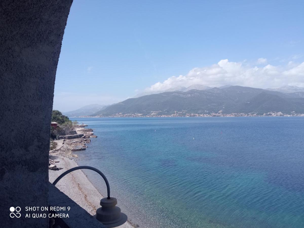 Apartments Petrovic Tivat Exterior foto