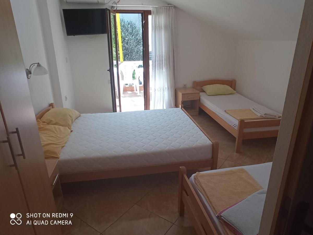 Apartments Petrovic Tivat Exterior foto