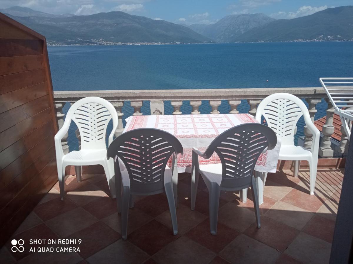 Apartments Petrovic Tivat Exterior foto