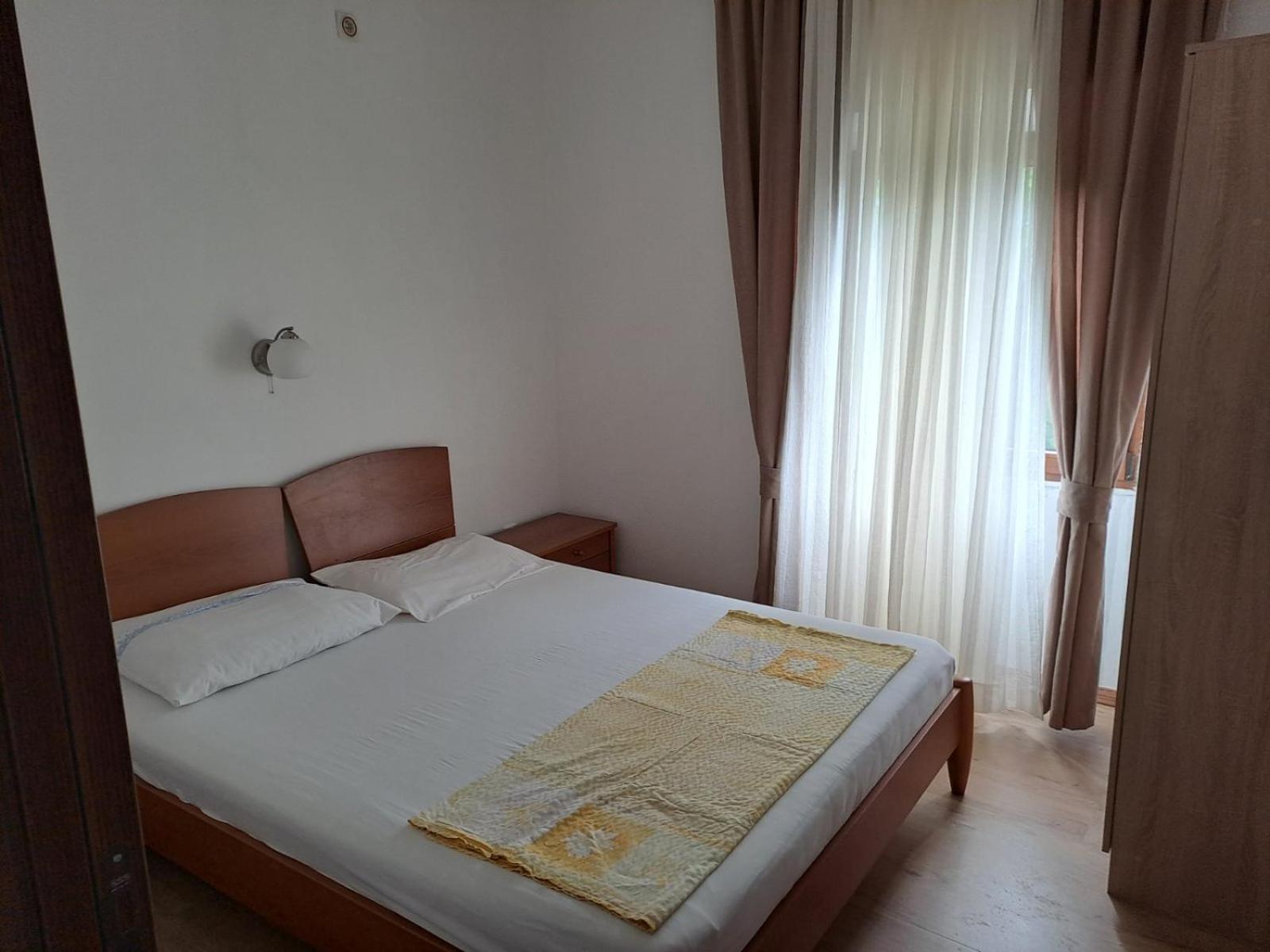 Apartments Petrovic Tivat Exterior foto